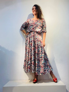 Saia Evasê Tafetá Borboletas na internet