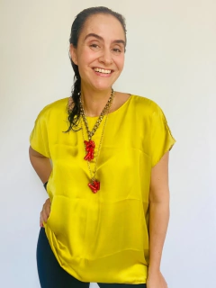 Camiseta Kaftan Cetim Mostarda