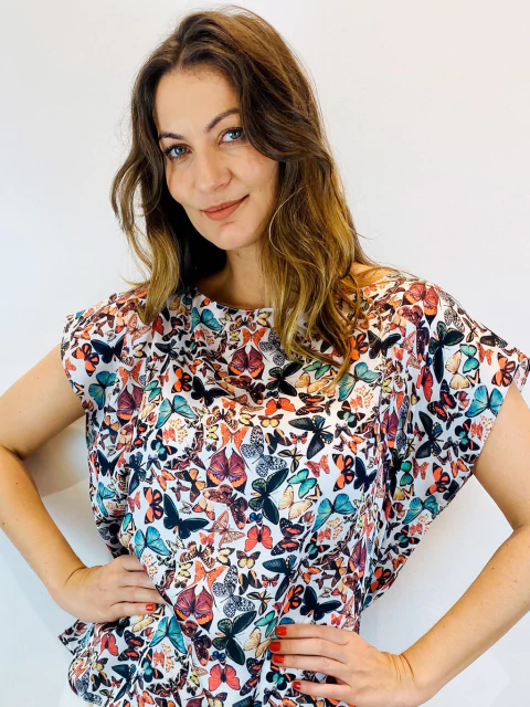 Camiseta Kaftan Cetim Borboleta