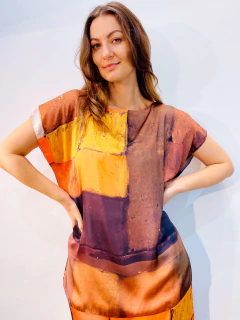 Camiseta Kaftan Cetim Quadrados - ALESSA