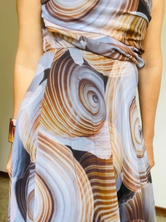 Vestido Moulage Evasê Longo Chiffon Concha Bege on internet