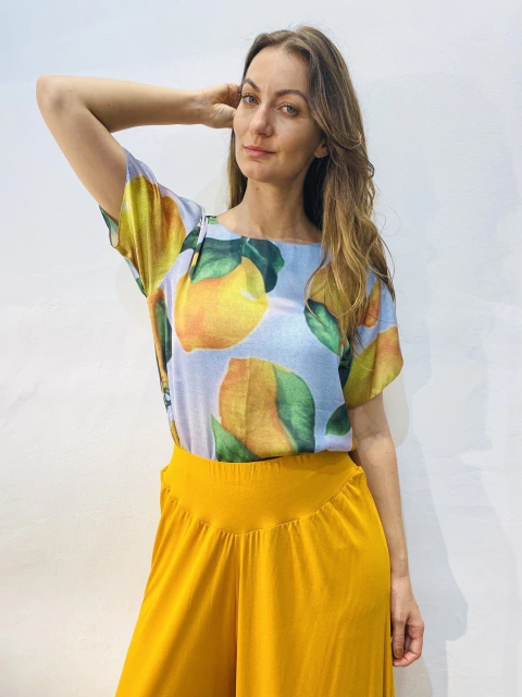 Camiseta Básica Cetim Limão Siciliano