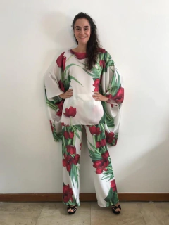 Camiseta Maxi Cetim Tulipa Vermelha