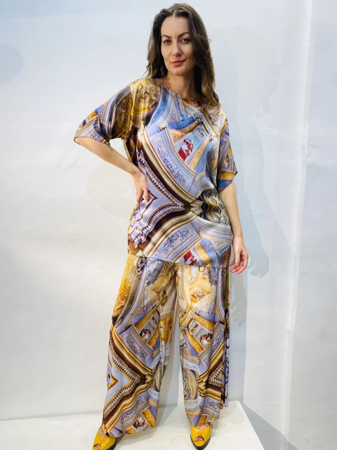 Calça Evasê Viscose Fachada