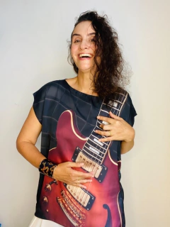 Camiseta Kaftan Cetim Guitarra