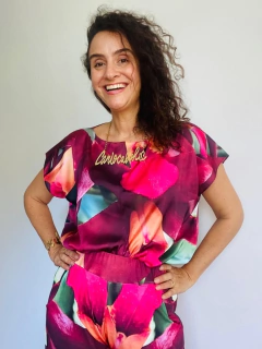 Camiseta Kaftan Cetim Orquídea Vermelho - ALESSA