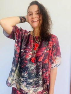 Camiseta Morcego Cetim Monet Vermelho - comprar online