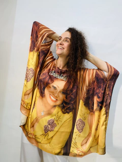 Camiseta Maxi Cetim Alcione Amarela Quadrados - ALESSA