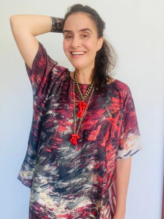 Camiseta Morcego Cetim Monet Vermelho - comprar online