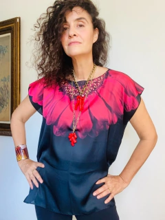 Camiseta Kaftan Cetim Gérbera Preta na internet