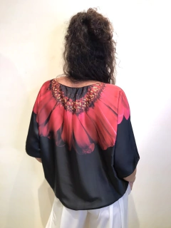 Imagem do Camiseta Morcego Cetim Gérbera