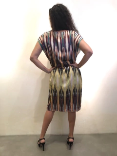 Vestido Kaftan Curto Cetim Comunhão Listras - comprar online