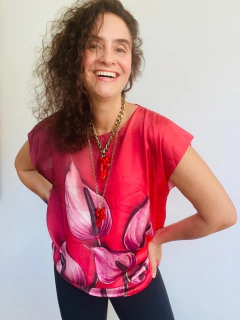 Camiseta Kaftan Cetim Antúrio Vermelho