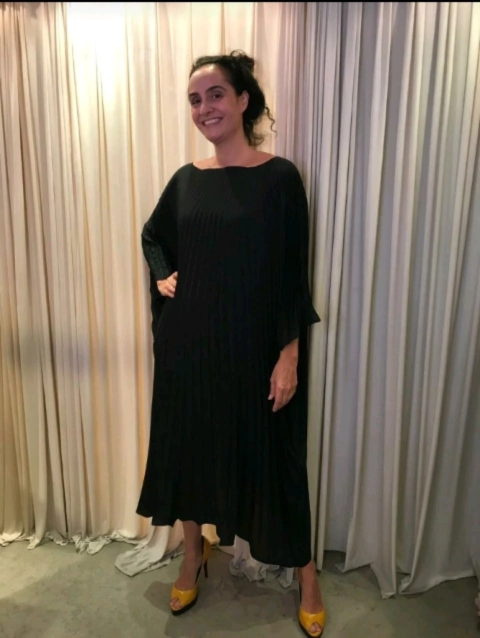 Vestido Plissê Curto Crepe Preto