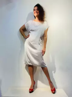 Vestido Kaftan Cetim Branco Lisos - comprar online
