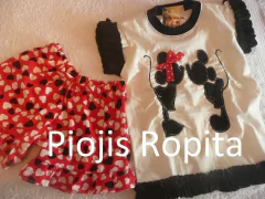 set 2p minnie y mickey besandose, remera con bordado 3D y short con corazones