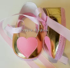 Zapatitos guillermina bautismo fiesta blancas en eco cuero con corazon dorado y lazo blanco - tienda online