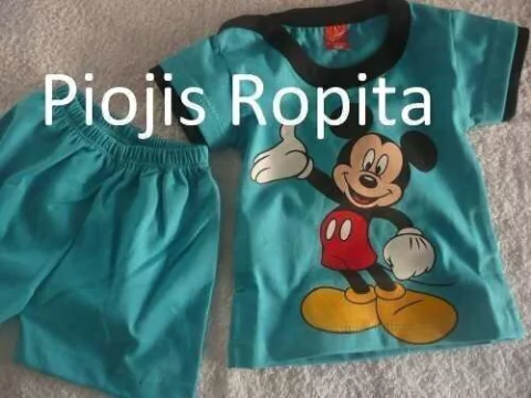 Set Mickey Remera y Short Celeste en internet