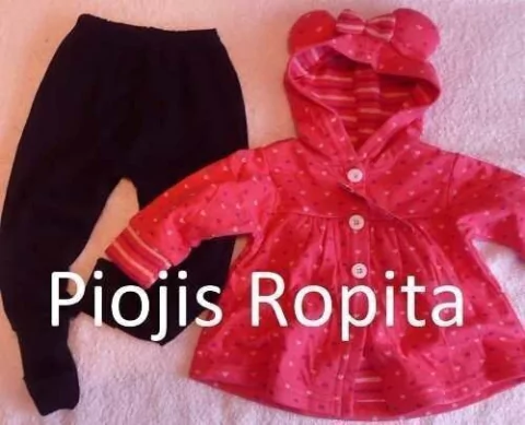 Camperita Corazones con Capucha y Orejitas