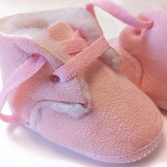 botitas de gamuza rosa con corderito peluche adentro