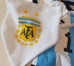 Set Conjunto de argentina body manga corta bermuda short y babero bandana o gorrito tambien regalo de nacimiento - Piojis Ropita Importada