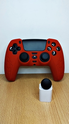 Funda joystick ps5 con agarre antideslizante + sticks (rigida roja)