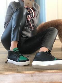 ROCK VERDE - Laura First
