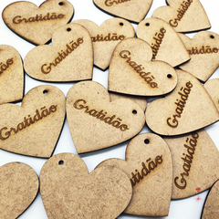 50 Apliques Coração Tag 5x4,4cm Mdf Cru Artesanato Gratidão - Amábile Laser
