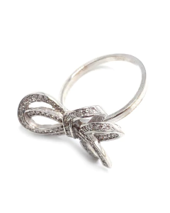 Anel laço com diamante na internet