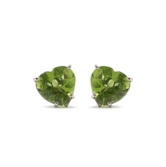 Brinco coração peridoto