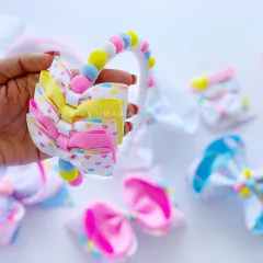 Tiara Amora com pompom