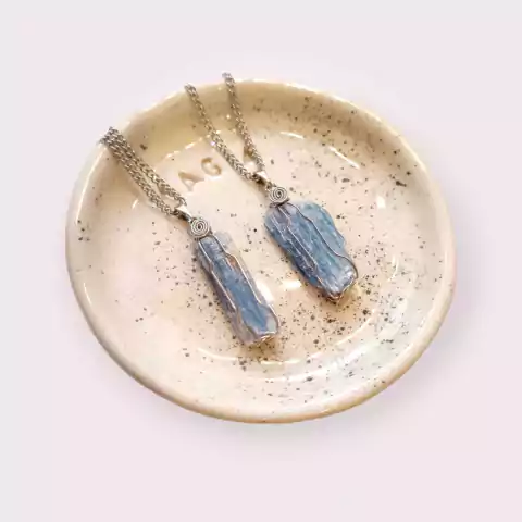 Dije Cianita Azul Engarzado