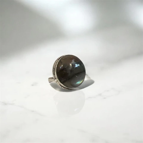 Anillo de Alpaca Labradorita Grande con Baño de Plata - comprar online