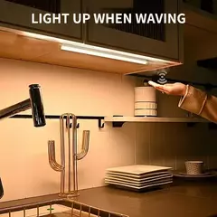 LUZ LED PARA MESADAS ARMARIOS ALACENAS CON SENSOR DE MOVIMIENTO, REGARGABLE POR USB MAGNETICA - comprar online