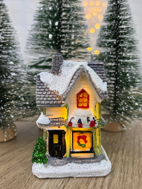 CASITA INGLESA CON LUZ