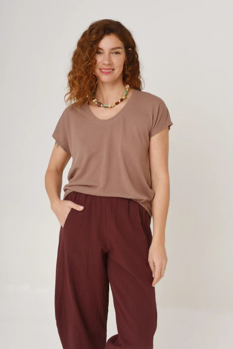 REMERA ANHELO CHOCOLATE