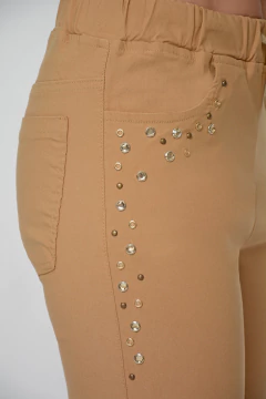 Jogger WONDER con tachas y cristales (6026)