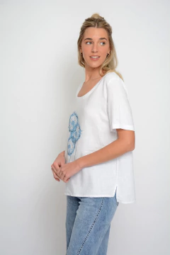 Remera CHRISTIE de lino `diente de leon` (2001) en internet