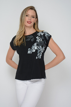 Remera AGUARIBAY hojas en hombro (5904)