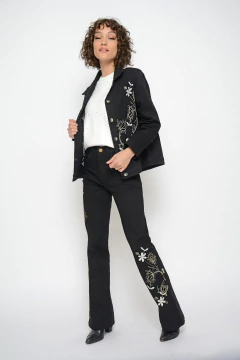 Campera CHRIS bordada negra (J6108)