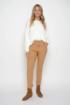Jogger WONDER con tachas y cristales (6026) - comprar online