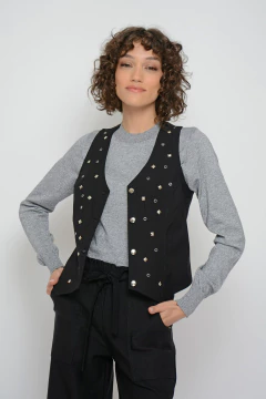 Chaleco COURTNEY de bengalina con tachas (6029)