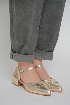 Zapato AZALEA con punta y tachas (5962) - Moravia Jeans