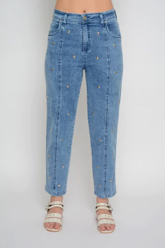 Mom COELHO tachas y recortes celeste (J6317) - Moravia Jeans