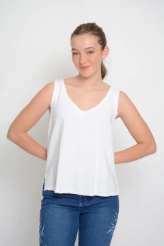 Musculosa CORTAZAR desflecada de lino (2031) - comprar online