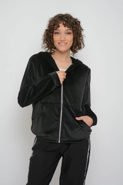 Campera SAM de plush con cierre y capucha (6006) en internet