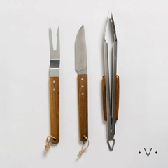 Set asado y pinza acero inox y acacia - comprar online
