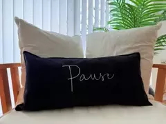 ALMOHADON PANA 30X65 NEGRO BORD. PAUSE - comprar online