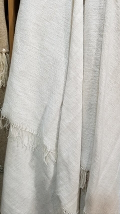 Manta 70%LANA 30% ALG. 120x190cm CRUDO - Almacen de Funes