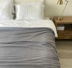 Manta Tejida 210x120cm Cemento 100% Alg.